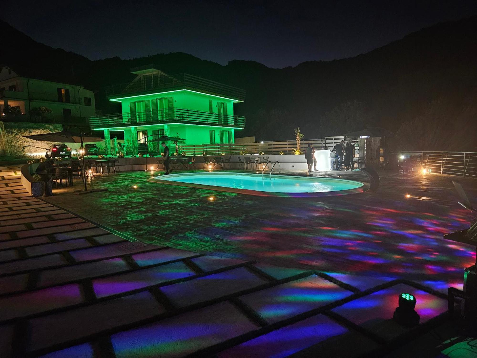 Appartamento Emma Con Piscina - Vista Mare"Tenuta Croce" Salerno Exterior foto